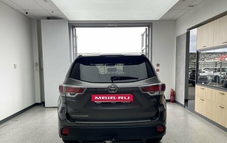Toyota Highlander III, 2014 год, 2 670 000 рублей, 5 фотография