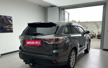 Toyota Highlander III, 2014 год, 2 670 000 рублей, 4 фотография