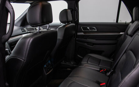 Ford Explorer VI, 2017 год, 2 895 000 рублей, 14 фотография