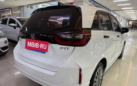 Honda Fit, 2023 год, 1 214 017 рублей, 6 фотография