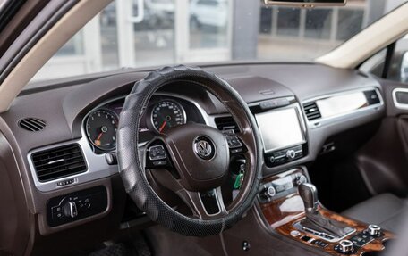 Volkswagen Touareg III, 2011 год, 1 850 000 рублей, 11 фотография