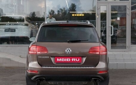 Volkswagen Touareg III, 2011 год, 1 850 000 рублей, 6 фотография