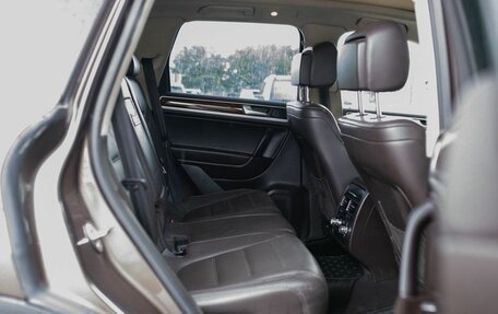 Volkswagen Touareg III, 2011 год, 1 850 000 рублей, 21 фотография
