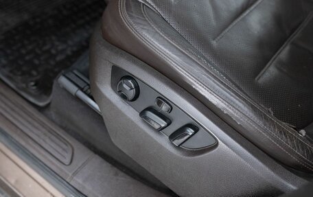 Volkswagen Touareg III, 2011 год, 1 850 000 рублей, 20 фотография