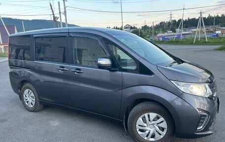 Honda Stepwgn IV, 2020 год, 2 170 000 рублей, 4 фотография
