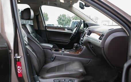 Volkswagen Touareg III, 2011 год, 1 850 000 рублей, 22 фотография