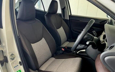 Toyota Yaris Cross, 2022 год, 1 452 000 рублей, 7 фотография