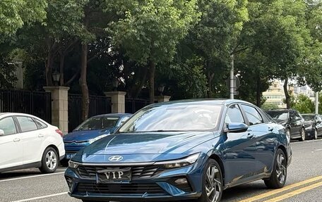 Hyundai Elantra, 2023 год, 1 760 000 рублей, 3 фотография