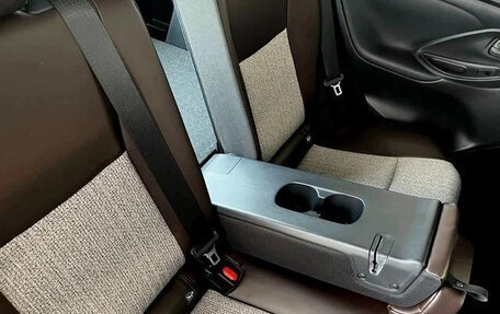Toyota Yaris Cross, 2022 год, 1 452 000 рублей, 17 фотография