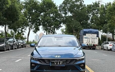 Hyundai Elantra, 2023 год, 1 760 000 рублей, 2 фотография