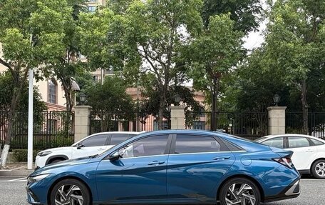 Hyundai Elantra, 2023 год, 1 760 000 рублей, 5 фотография