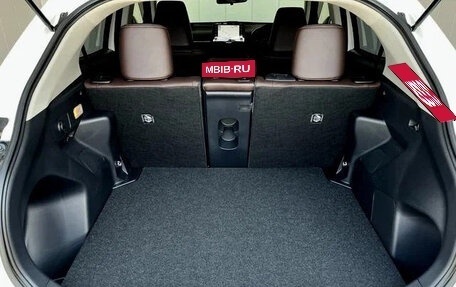 Toyota Yaris Cross, 2022 год, 1 452 000 рублей, 18 фотография