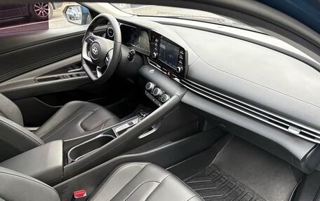 Hyundai Elantra, 2023 год, 1 760 000 рублей, 11 фотография