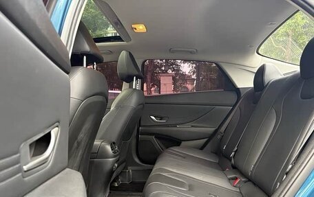 Hyundai Elantra, 2023 год, 1 760 000 рублей, 15 фотография