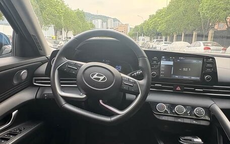 Hyundai Elantra, 2023 год, 1 760 000 рублей, 9 фотография