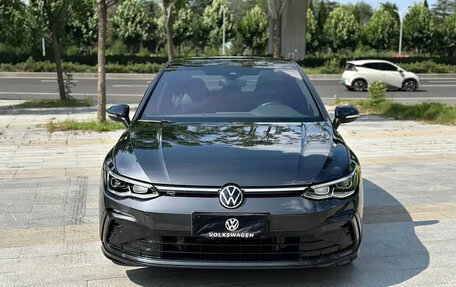 Volkswagen Golf VIII, 2023 год, 1 570 888 рублей, 2 фотография
