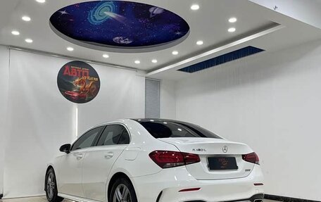 Mercedes-Benz A-Класс, 2023 год, 1 995 000 рублей, 3 фотография