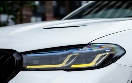 BMW 5 серия, 2017 год, 2 900 000 рублей, 13 фотография