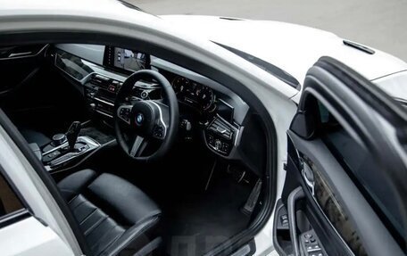 BMW 5 серия, 2017 год, 2 900 000 рублей, 21 фотография