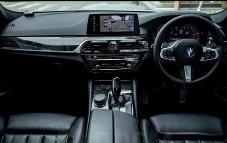 BMW 5 серия, 2017 год, 2 900 000 рублей, 22 фотография