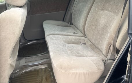 Nissan Liberty, 2004 год, 650 000 рублей, 24 фотография