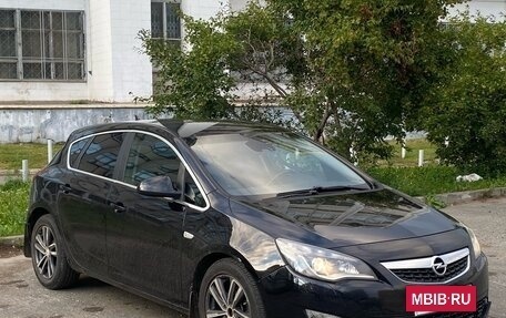 Opel Astra J, 2010 год, 450 000 рублей, 2 фотография