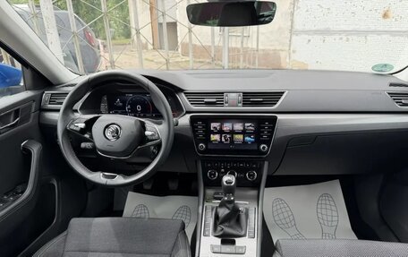 Skoda Superb III рестайлинг, 2023 год, 2 592 000 рублей, 20 фотография
