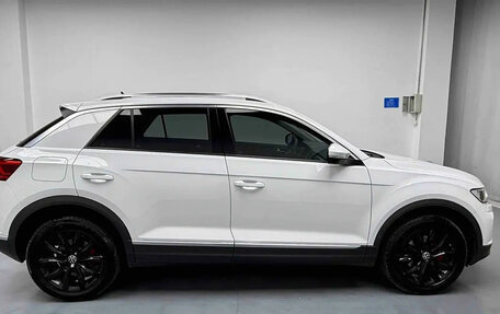 Volkswagen T-Roc I, 2022 год, 1 578 017 рублей, 5 фотография