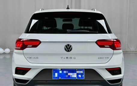 Volkswagen T-Roc I, 2022 год, 1 578 017 рублей, 4 фотография