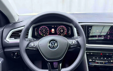 Volkswagen T-Roc I, 2022 год, 1 578 017 рублей, 10 фотография