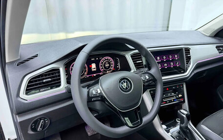 Volkswagen T-Roc I, 2022 год, 1 578 017 рублей, 11 фотография