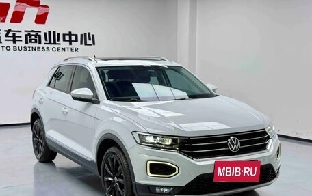 Volkswagen T-Roc I, 2022 год, 1 578 017 рублей, 3 фотография