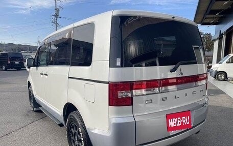 Mitsubishi Delica D:5 I, 2015 год, 2 500 000 рублей, 5 фотография