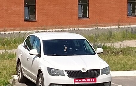Skoda Superb III рестайлинг, 2014 год, 890 000 рублей, 3 фотография
