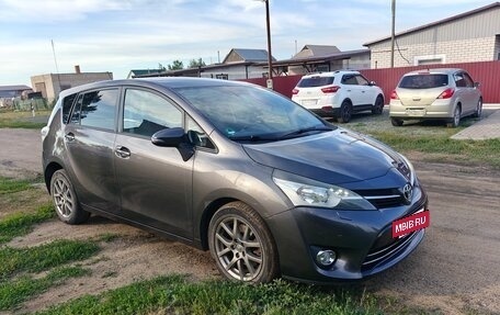 Toyota Verso I, 2013 год, 1 550 000 рублей, 4 фотография