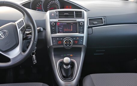 Toyota Verso I, 2013 год, 1 550 000 рублей, 8 фотография