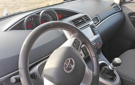 Toyota Verso I, 2013 год, 1 550 000 рублей, 7 фотография