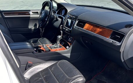 Volkswagen Touareg III, 2013 год, 1 765 000 рублей, 12 фотография