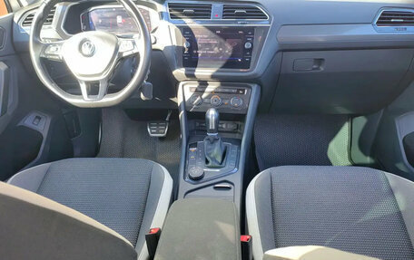 Volkswagen Tiguan II, 2020 год, 2 650 000 рублей, 11 фотография