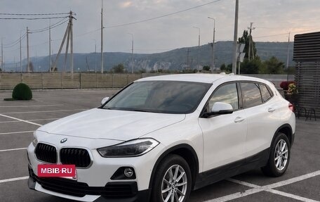 BMW X2, 2018 год, 2 390 000 рублей, 3 фотография