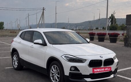 BMW X2, 2018 год, 2 390 000 рублей, 4 фотография
