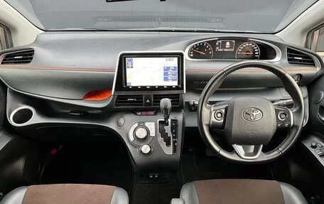Toyota Sienta II, 2021 год, 1 199 000 рублей, 12 фотография