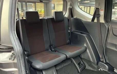 Toyota Sienta II, 2021 год, 1 199 000 рублей, 18 фотография