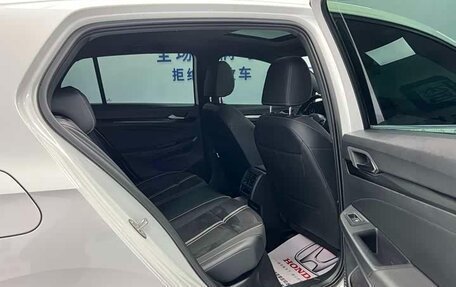 Volkswagen Golf VIII, 2023 год, 1 533 000 рублей, 14 фотография