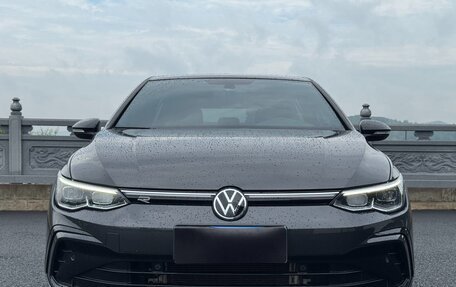 Volkswagen Golf VIII, 2023 год, 2 098 000 рублей, 2 фотография