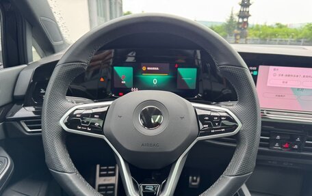 Volkswagen Golf VIII, 2023 год, 2 098 000 рублей, 11 фотография