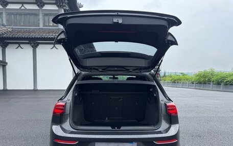 Volkswagen Golf VIII, 2023 год, 2 098 000 рублей, 7 фотография