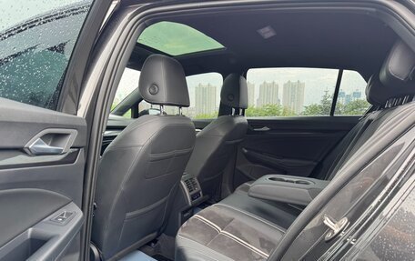 Volkswagen Golf VIII, 2023 год, 2 098 000 рублей, 18 фотография