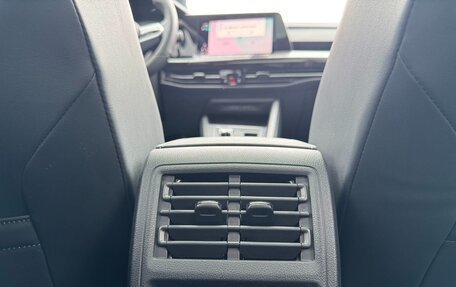 Volkswagen Golf VIII, 2023 год, 2 098 000 рублей, 22 фотография