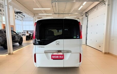 Honda Stepwgn IV, 2015 год, 1 899 000 рублей, 3 фотография